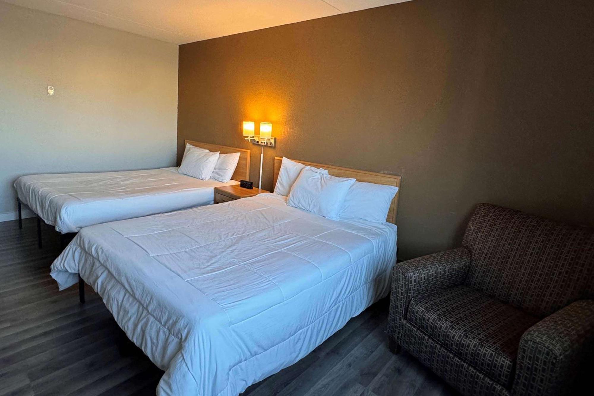 Sauk River Inn & Suites, A Travelodge By Wyndham Sauk Centre Esterno foto