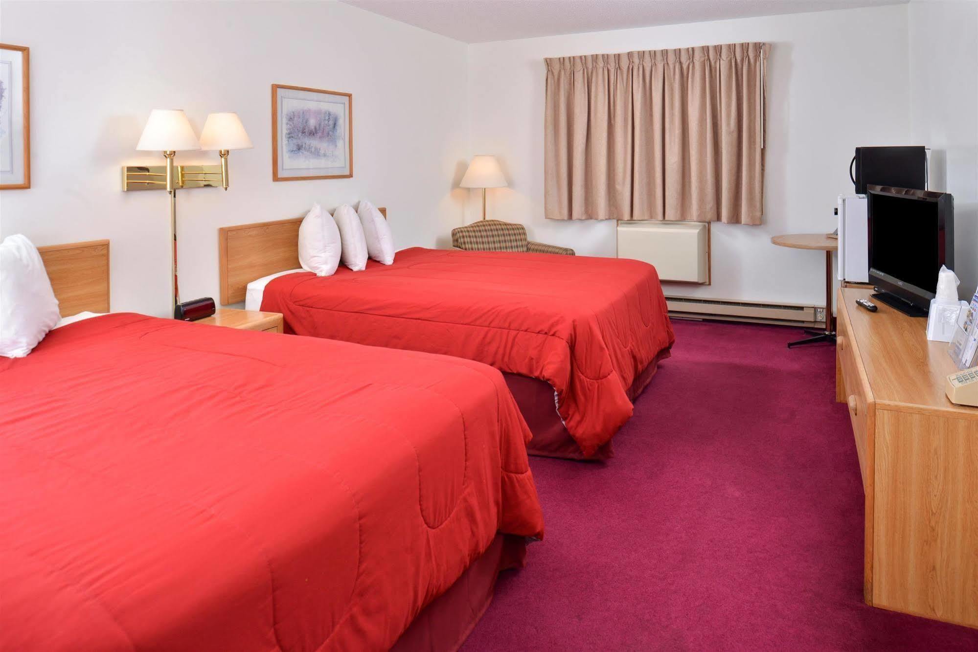 Sauk River Inn & Suites, A Travelodge By Wyndham Sauk Centre Esterno foto