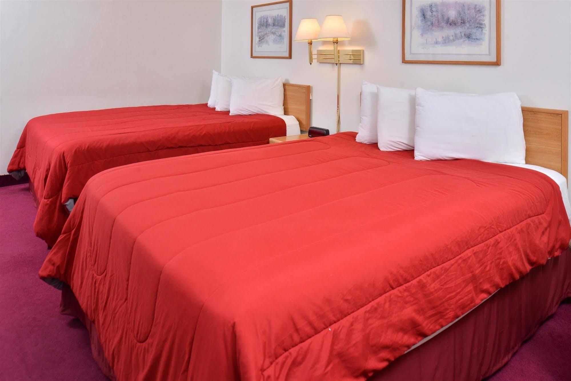 Sauk River Inn & Suites, A Travelodge By Wyndham Sauk Centre Esterno foto