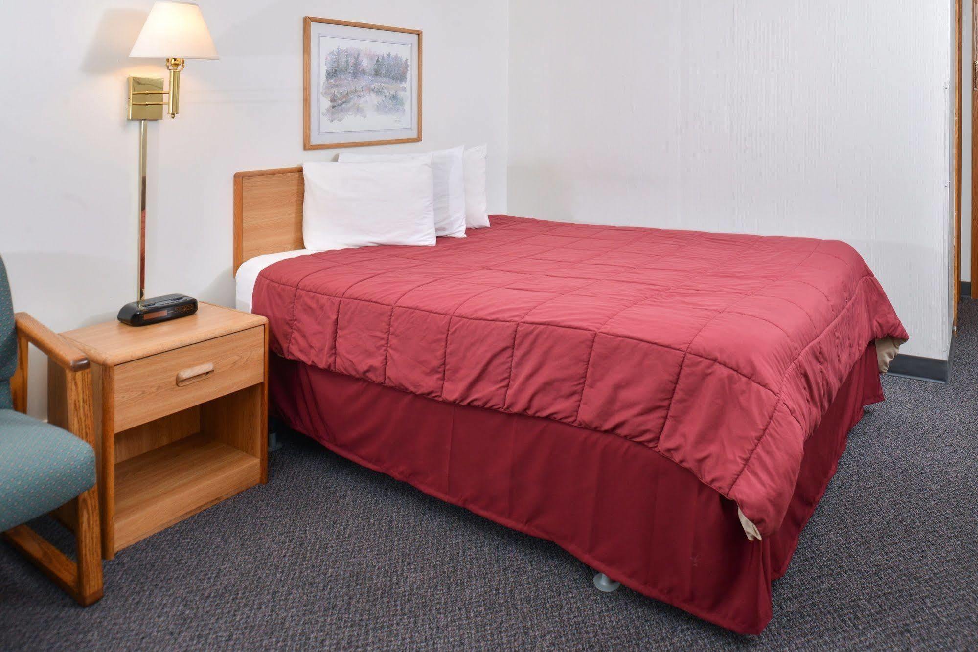 Sauk River Inn & Suites, A Travelodge By Wyndham Sauk Centre Esterno foto