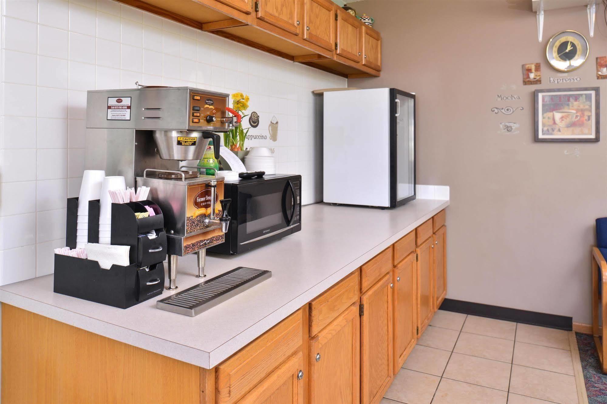 Sauk River Inn & Suites, A Travelodge By Wyndham Sauk Centre Esterno foto