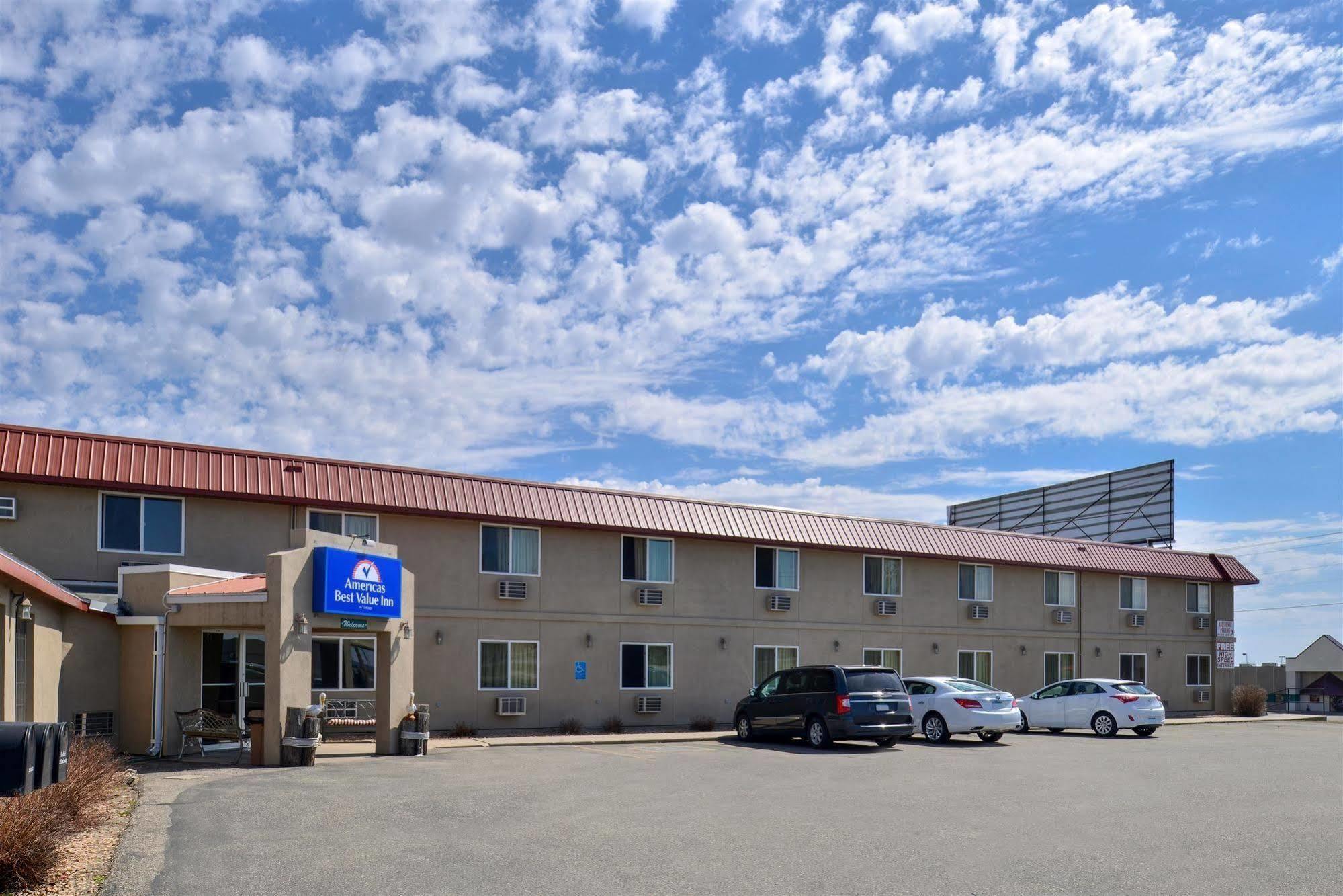 Sauk River Inn & Suites, A Travelodge By Wyndham Sauk Centre Esterno foto